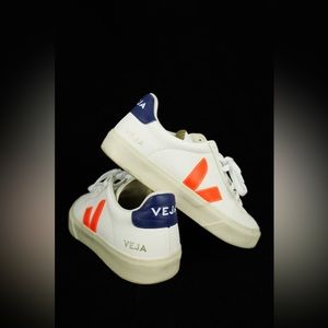 Veja Campo sneakers with orange logo detail